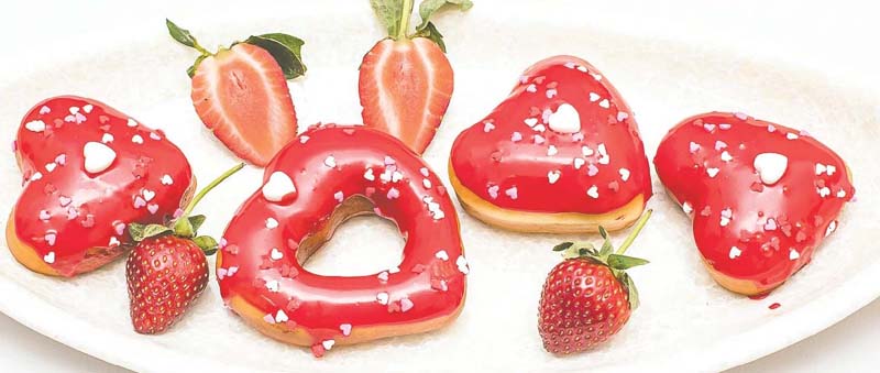 Strawberry american donuts